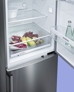 9_13-11-04_Bottom_Freezer_crisperBox