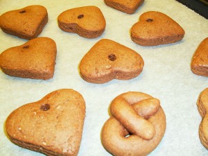 Kleine Herzen und Brezen