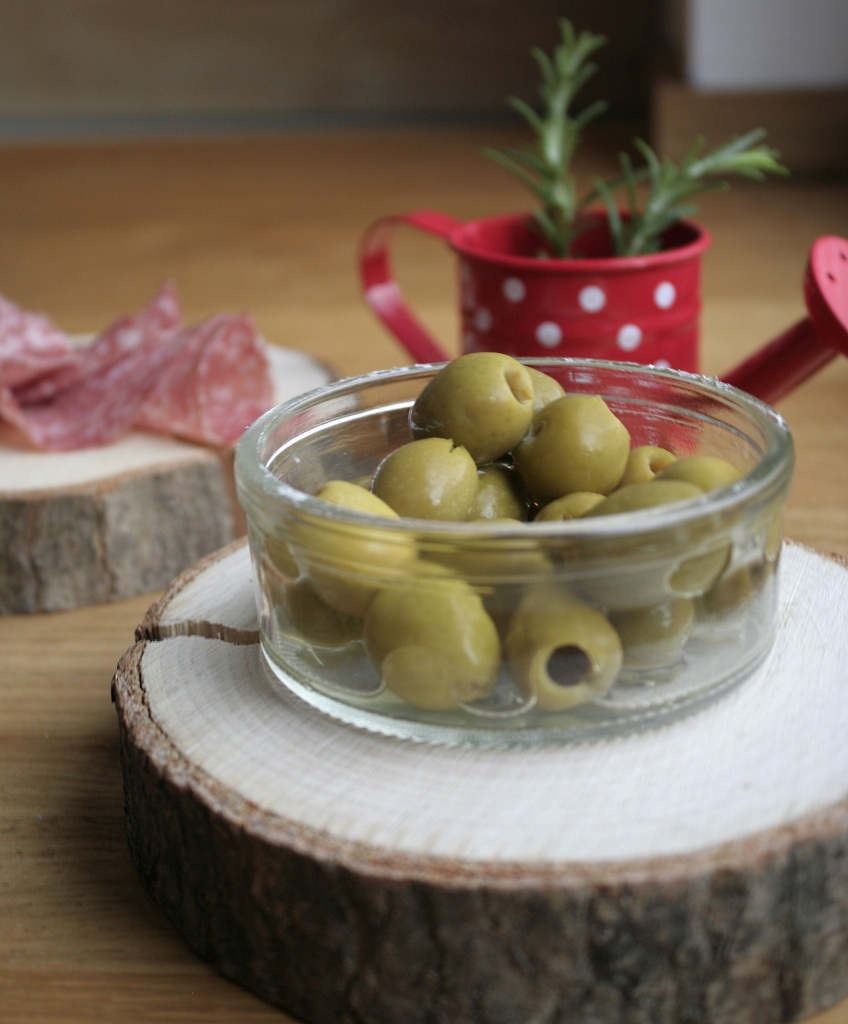 salami.oliven.zupfbrot.beilagen